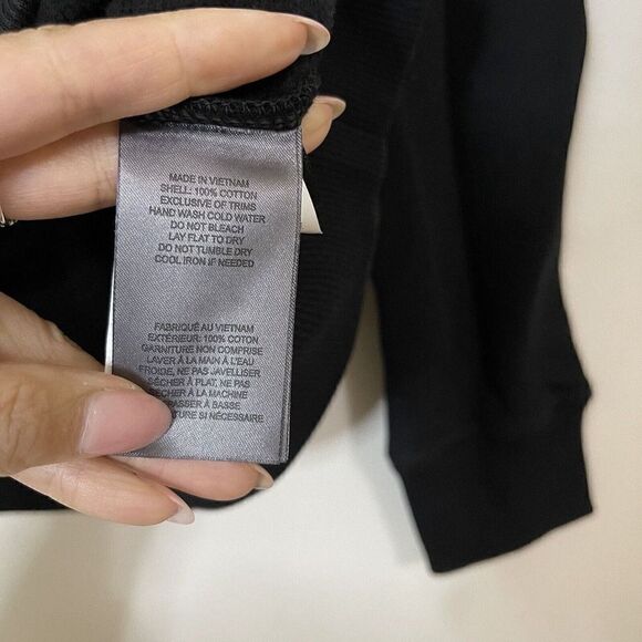 MOOSE KNUCKLES boys black print crew neck sweatshirt size XL - Picture 4 of 8